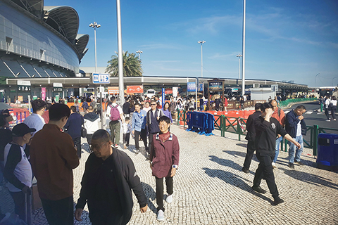 ◎ 關閘口岸入境旅客量大。