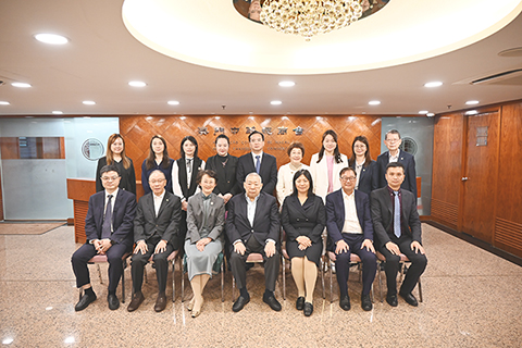 ◎ 崔世昌等與朱咏等合照。